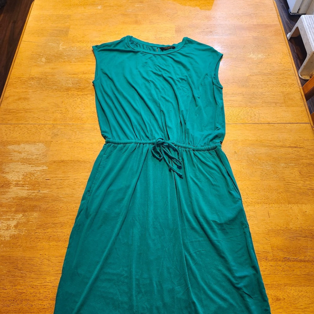 Banana Republic Emerald Green Midi Dress